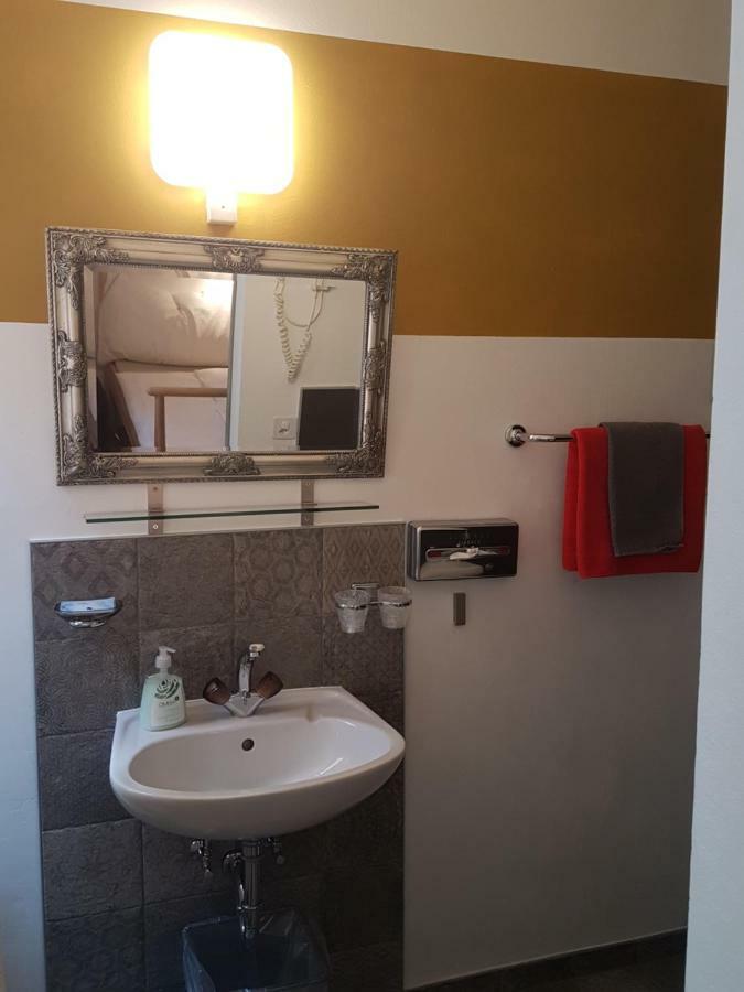 Garni Giacometti Locarno Buitenkant foto